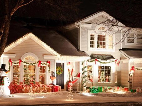 5 conseils pour bien décorer sa façade de maison pour Noël - Du